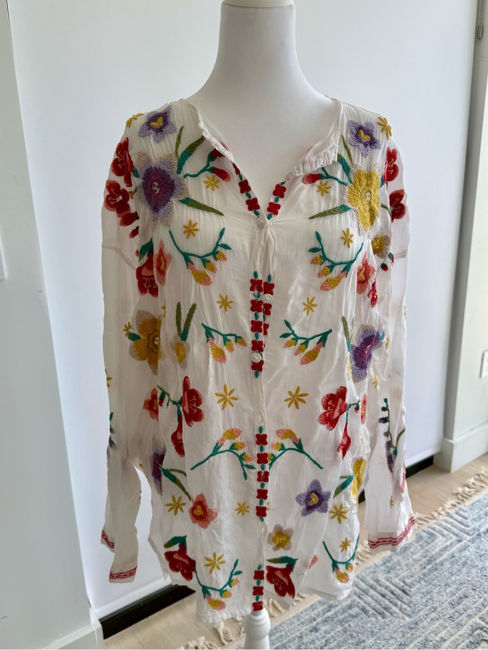 Johnny Was White Floral Embroidered Boho Tunic with Multicolor Stitching - Picture 1 of 3